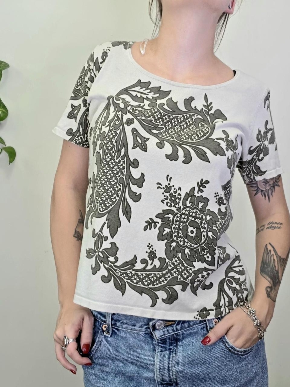 Vintage Y2K paisley print boho tee Size M